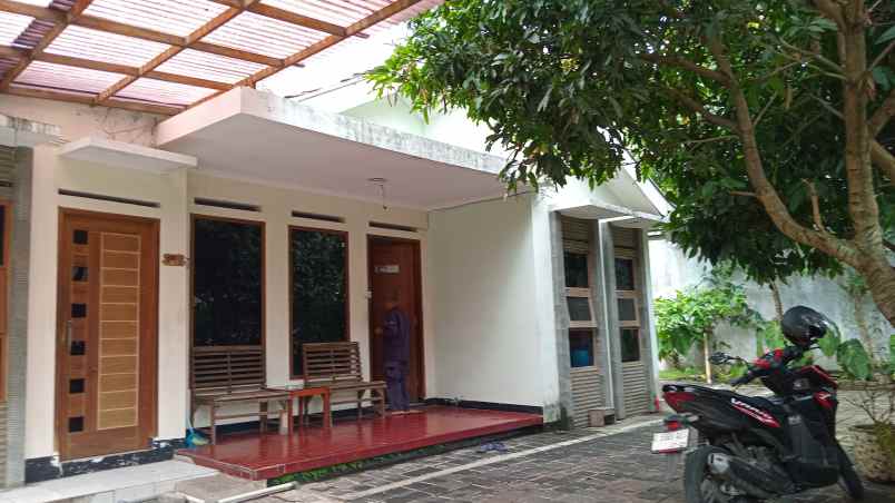 dijual rumah babakan jeruk pasteur