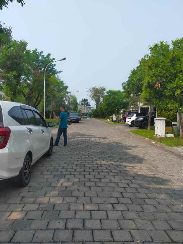 dijual rumah babatan pantai