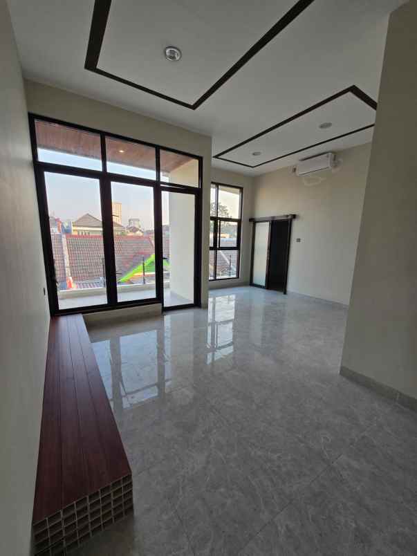 dijual rumah babatan pantai utara