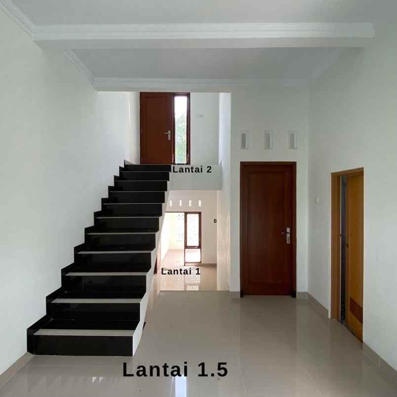 dijual rumah balecatur
