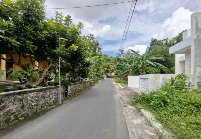 dijual rumah balecatur