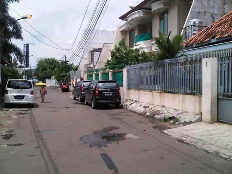 dijual rumah bali mester kec jatinegara