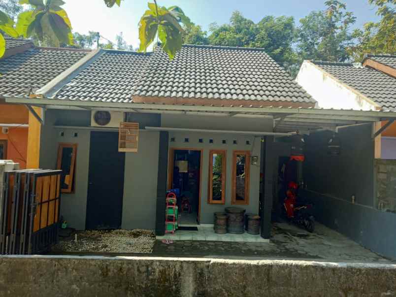 dijual rumah bangunjiwo