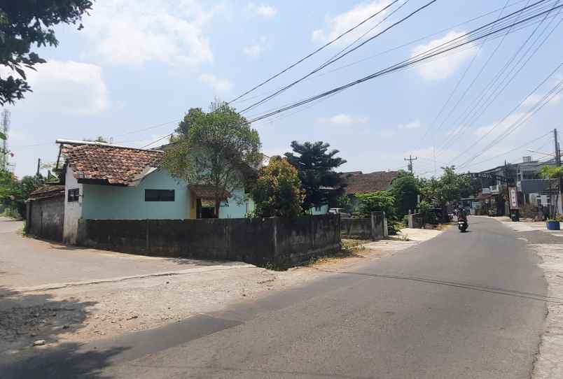 dijual rumah baru jombor jogja dekat jl magelang km 8