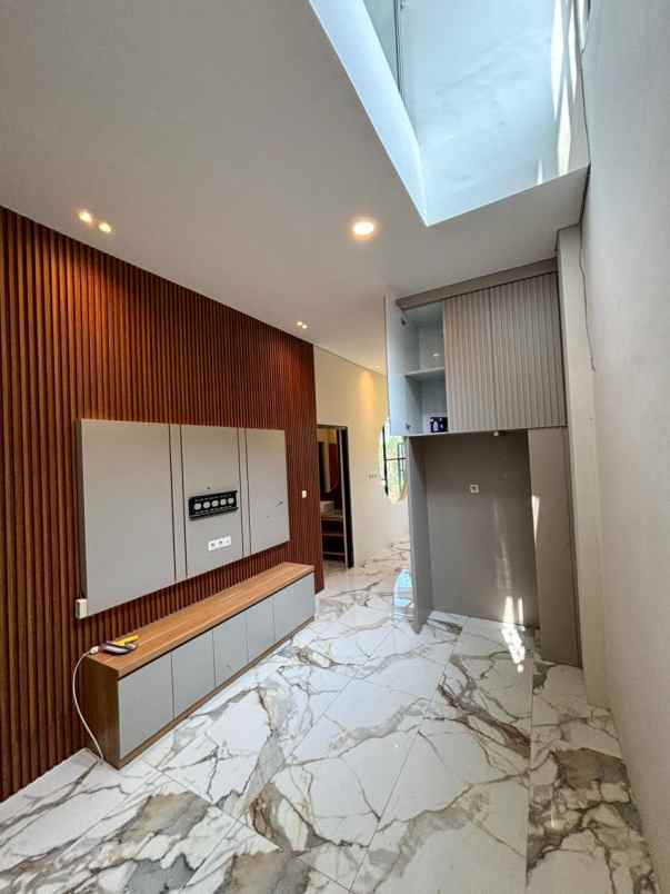 dijual rumah baru lokasi perumahan pakis dekat bandara