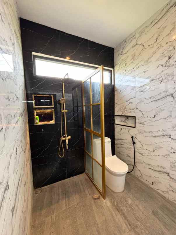 dijual rumah baru lokasi perumahan pakis dekat bandara
