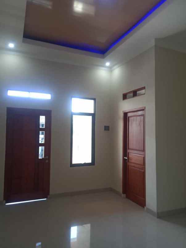 dijual rumah baru minimalis