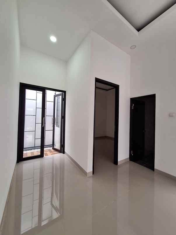 dijual rumah baru modern scandinavian dalam komplek