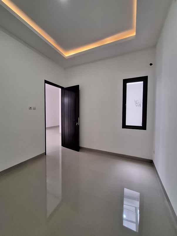 dijual rumah baru modern scandinavian dalam komplek