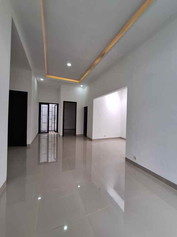 dijual rumah baru modern scandinavian dalam komplek