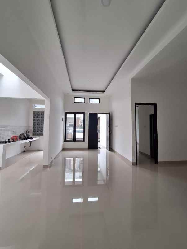 dijual rumah baru modern scandinavian dalam komplek