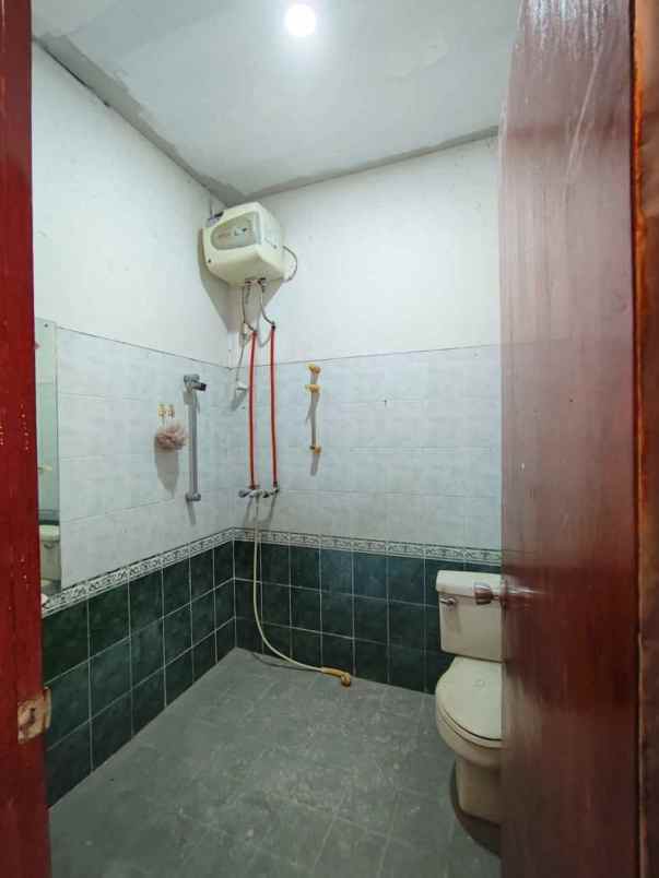 dijual rumah beji depok