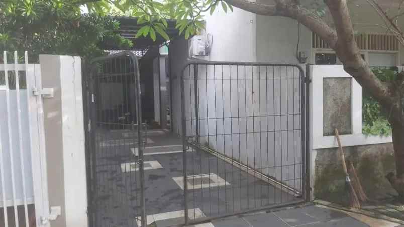 dijual rumah billymoon pondok kelapa