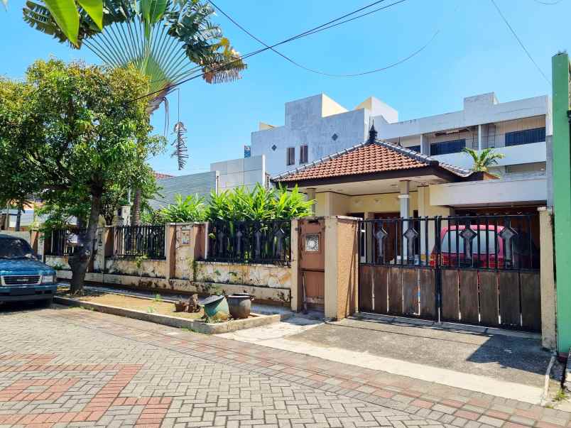 dijual rumah bintang diponggo