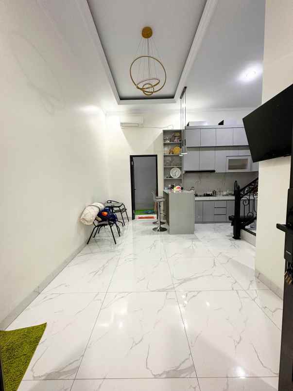 dijual rumah bintara