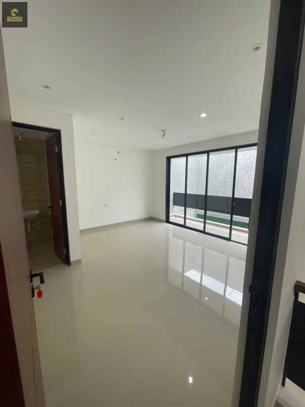 dijual rumah bintaro jaya sektor 9