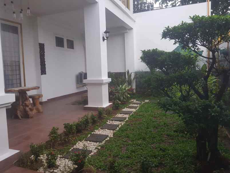 dijual rumah bintaro sektor 3