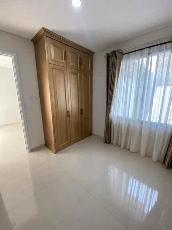 dijual rumah bintaro sektor 7