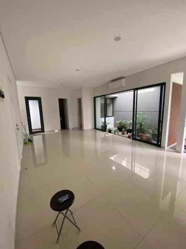 dijual rumah bintaro sektor 7