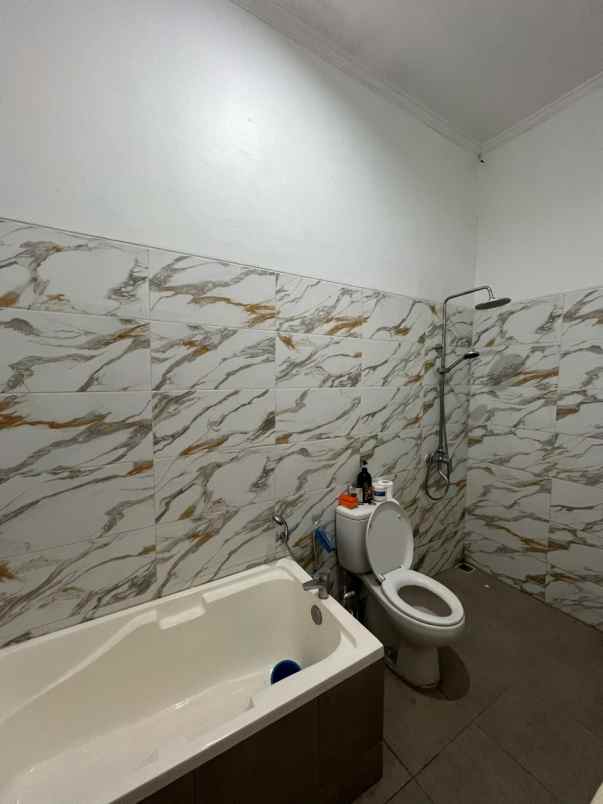 dijual rumah bu gegerkalong bandung utara