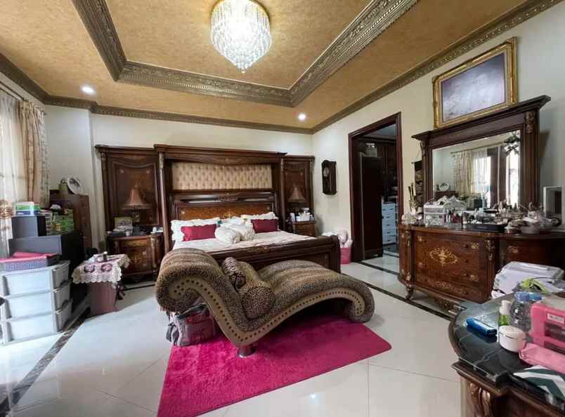 dijual rumah bumi karang indah jl bumi