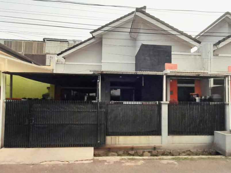 dijual rumah bumi sariwangi
