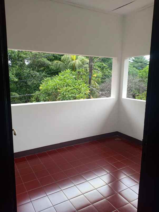 dijual rumah cantik di cipinang indah