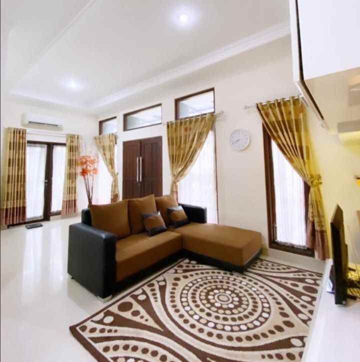 dijual rumah caturtunggal depok sleman