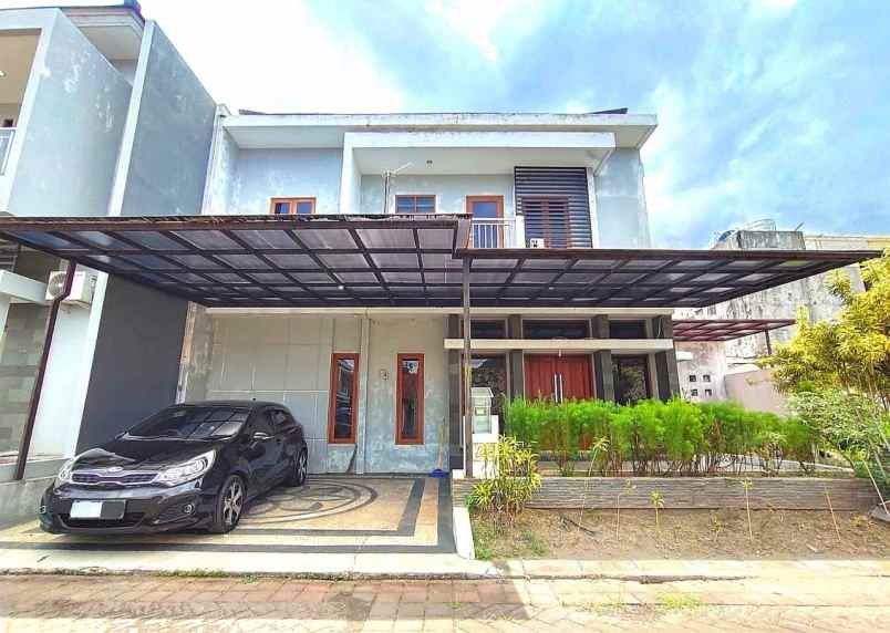 dijual rumah caturtunggal depok sleman