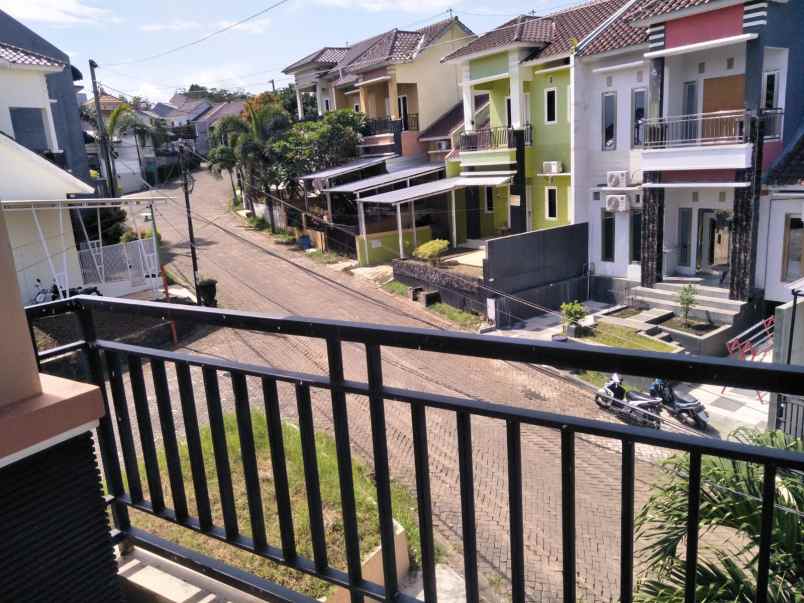 dijual rumah cemara residenci