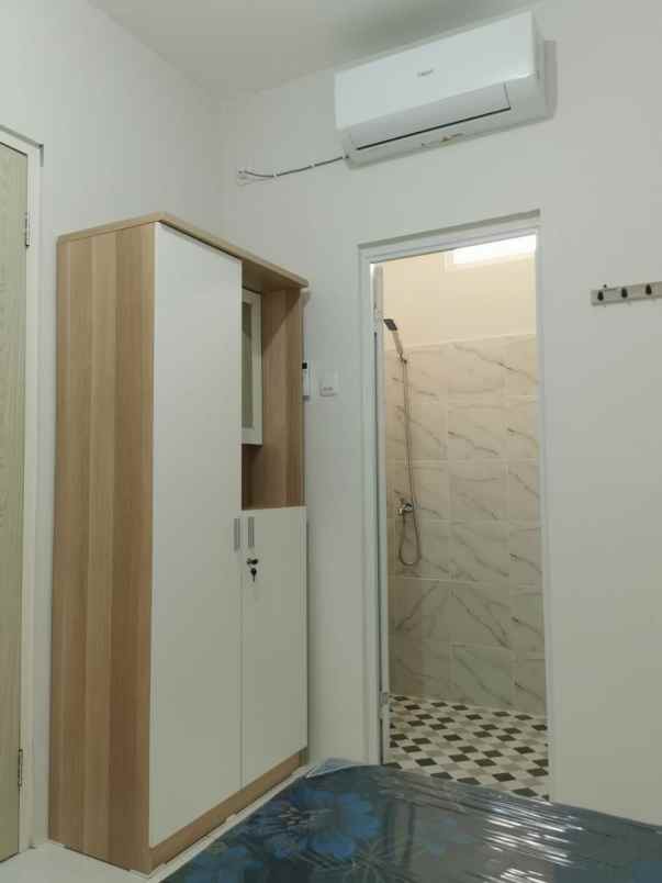 dijual rumah central park mulyosari