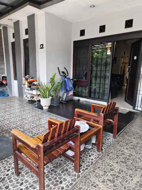 dijual rumah cibaduyut