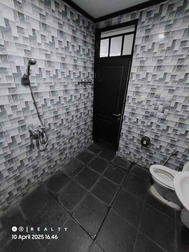 dijual rumah cigadung dago bandung