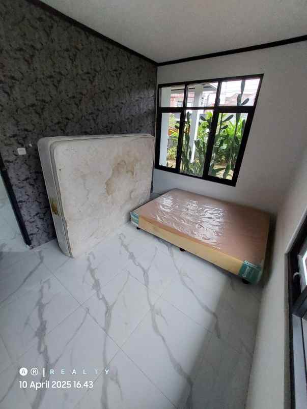 dijual rumah cigadung dago bandung
