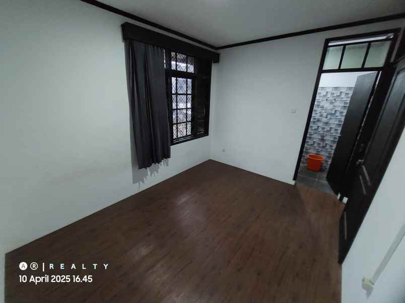dijual rumah cigadung dago bandung