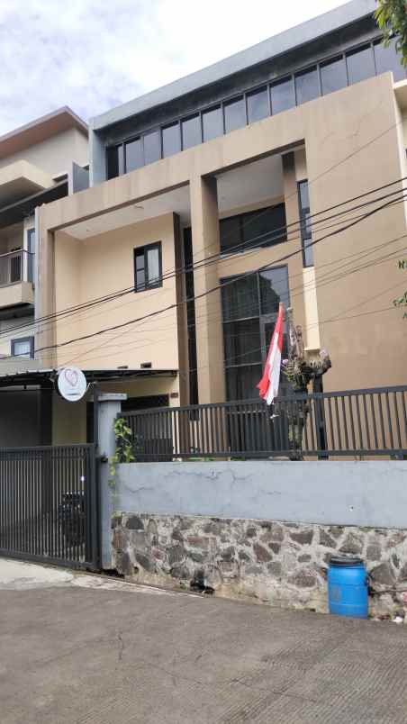 dijual rumah cihanjuang