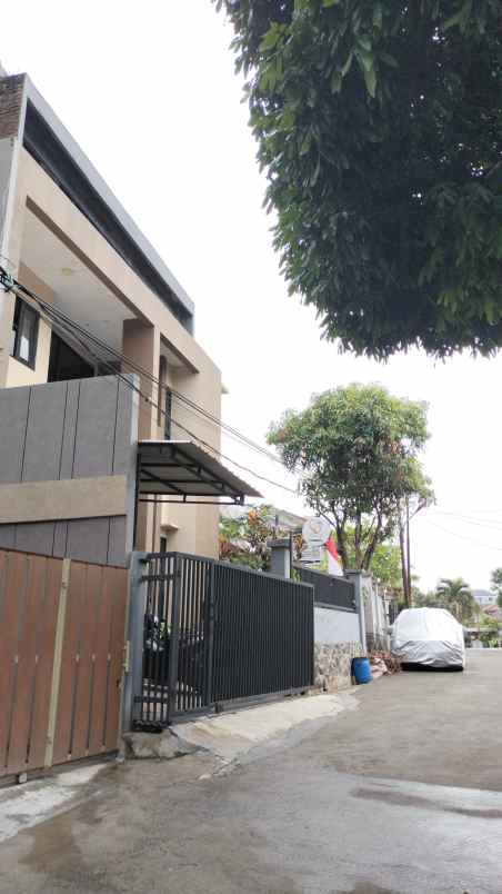 dijual rumah cihanjuang