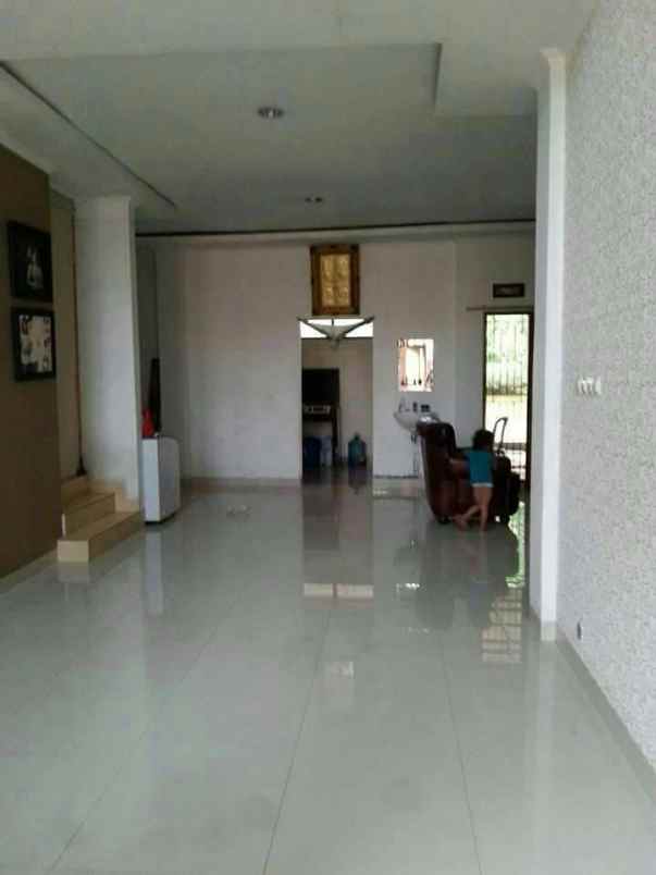 dijual rumah cihanjuang