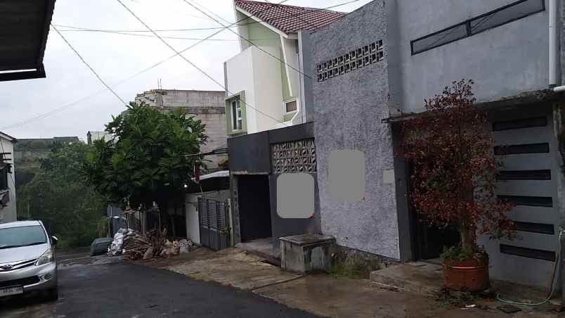 dijual rumah cihanjuang