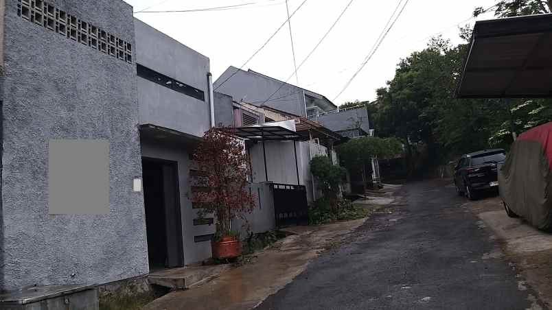 dijual rumah cihanjuang