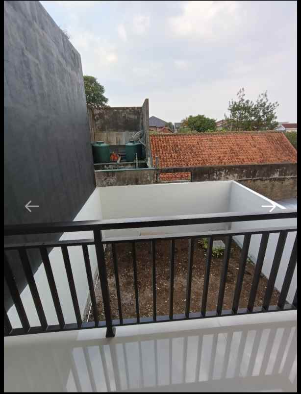 dijual rumah cihanjuang