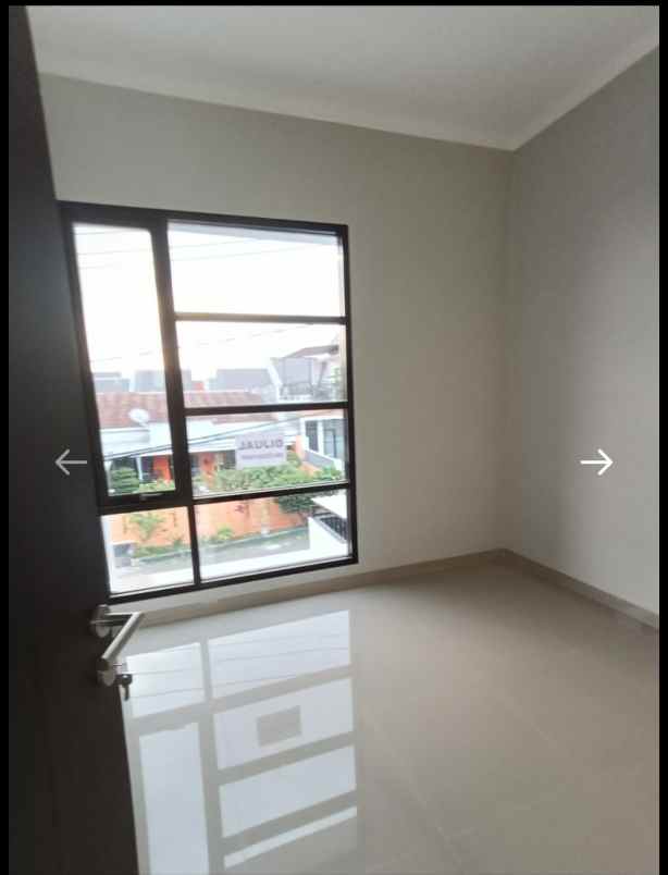 dijual rumah cihanjuang