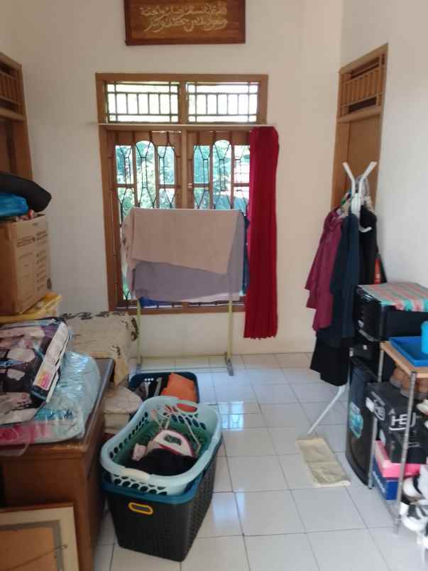 dijual rumah ciherang depok