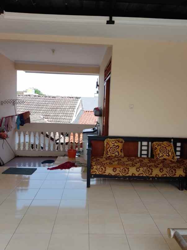 dijual rumah ciherang depok