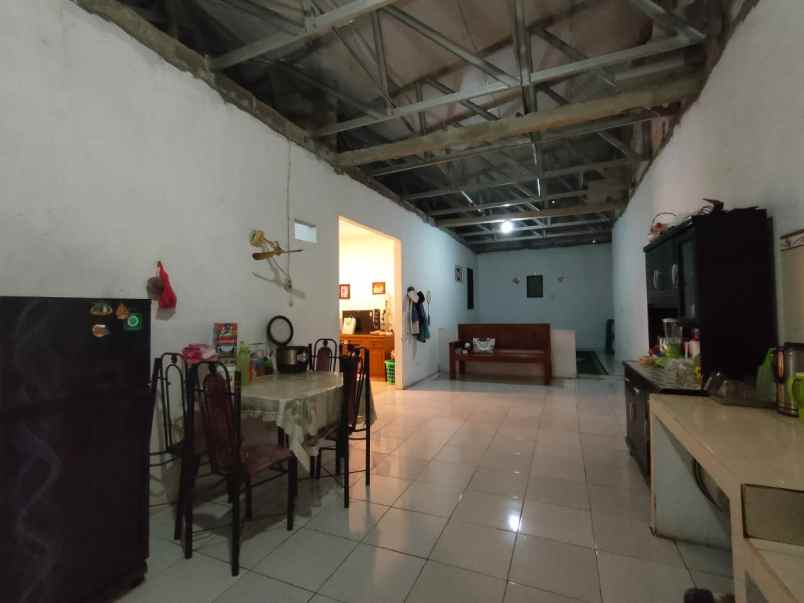 dijual rumah cilalung ciputat