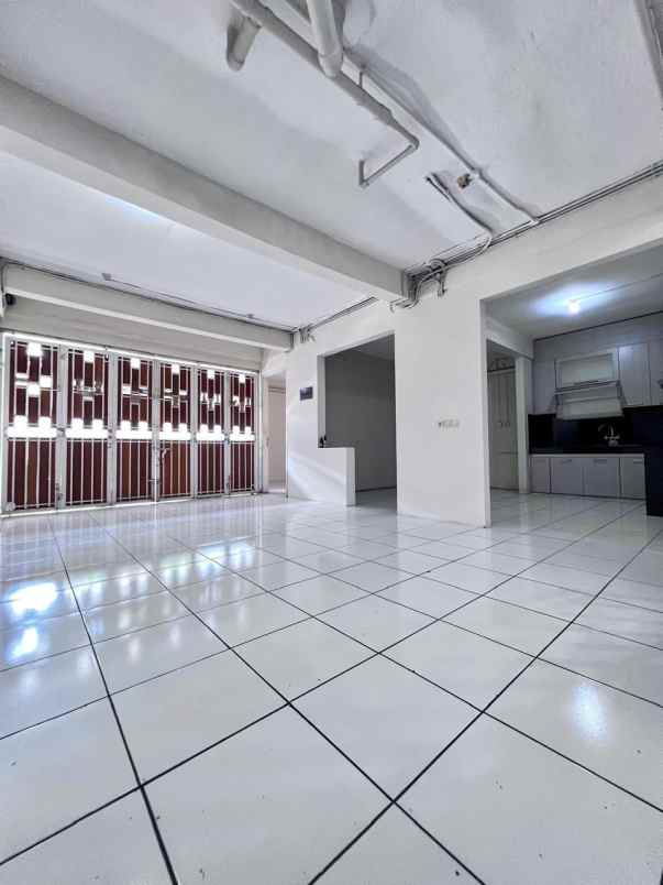 dijual rumah cilandak barat