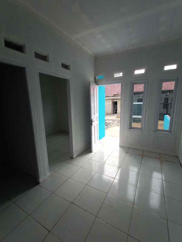 dijual rumah cilebut kencana tanah