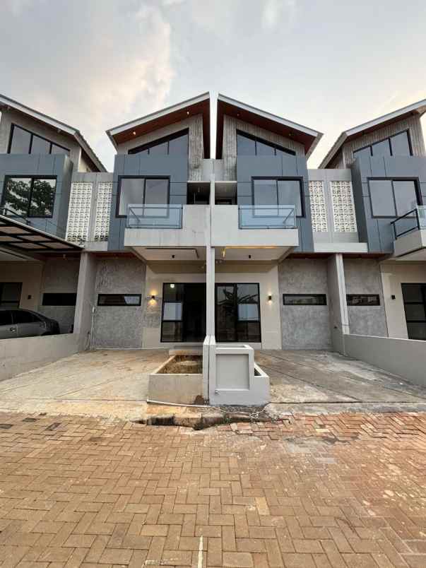 dijual rumah cinangka pondok cabe golf