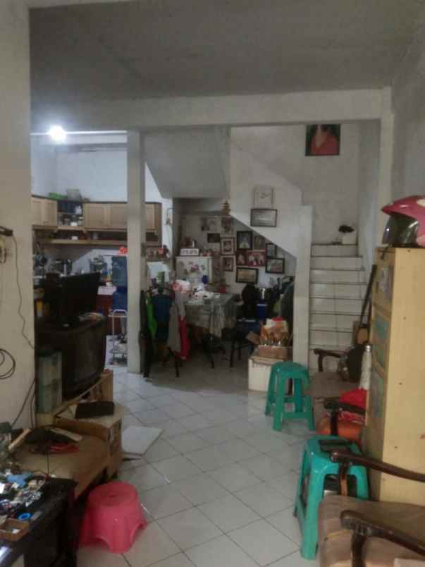 dijual rumah cipageran