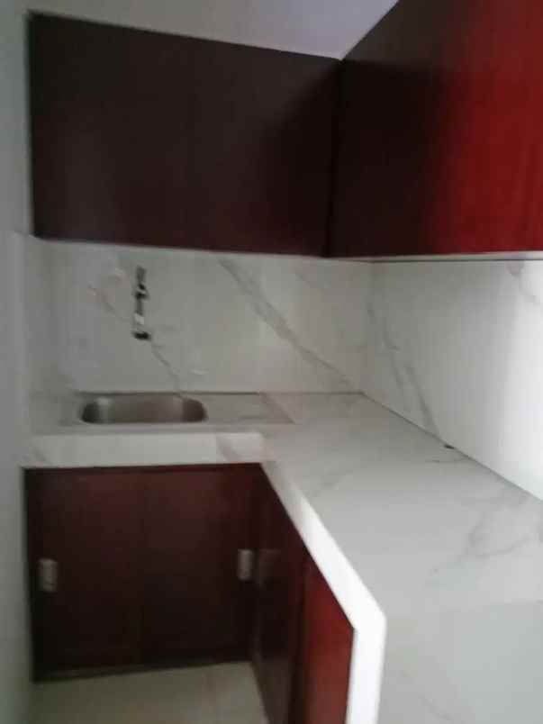 dijual rumah ciputat timur